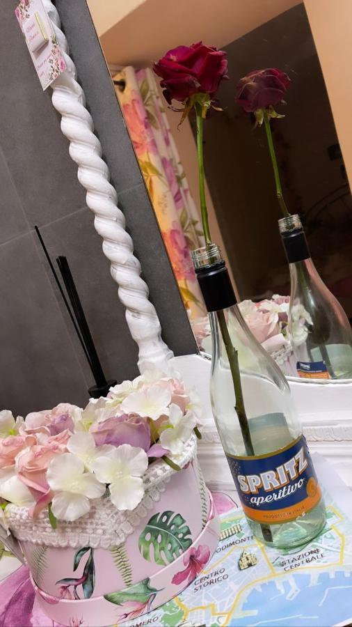 Napoli Flower'S Bed & Breakfast Bagian luar foto
